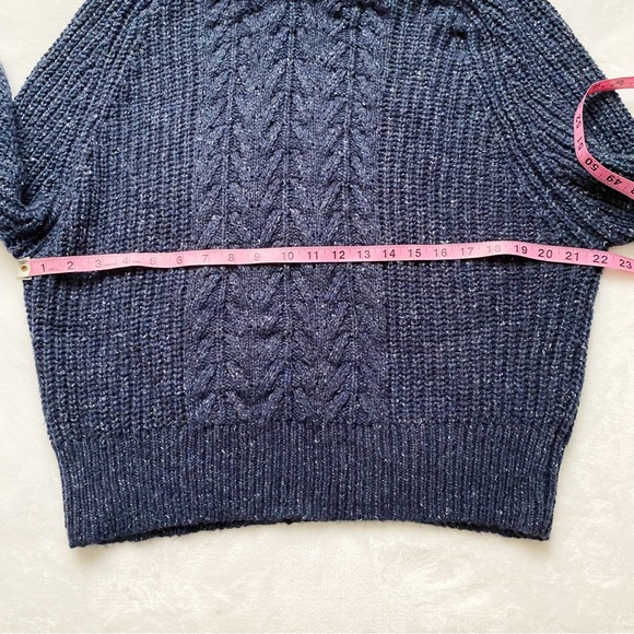 Chunky Cable Knit Sweater - Picture 5 of 8